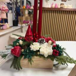 Christmas Table Decor Candle Arrangement - Handmade Soy Wax Holiday Flower Display Winter Home Decoration - thumbnail 2