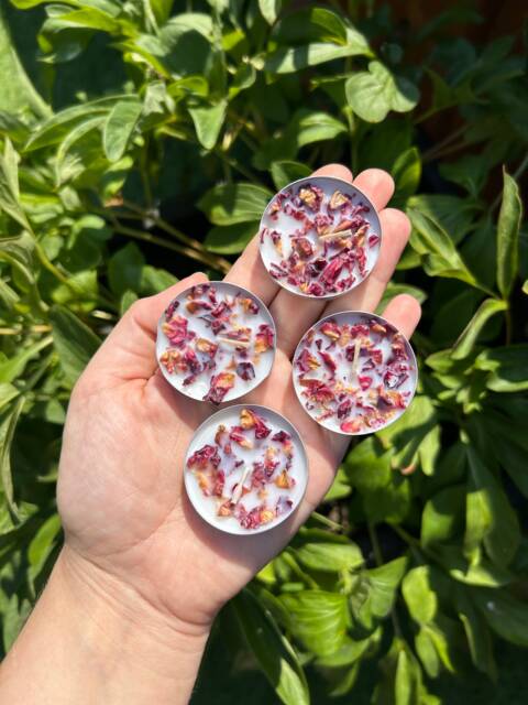 Rose Petal Tea Light Candles - image 1