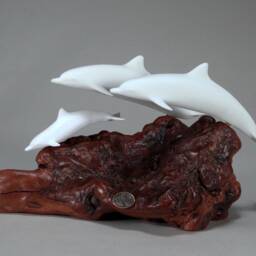 Dolphin Sculpture By John Perry Family 10 Inches Long On Polished Burlwood Base. Signed - thumbnail 2