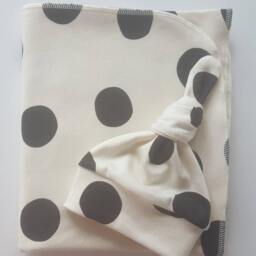 Organic Swaddle Blanket & Newborn Hat Set. Leggings. Gender Neutral Take Home Baby Shower Gift. Photo Prop - thumbnail 2