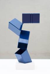 Canduela Sculpture Steel Blue/Escultura Acero Azul Cubic Spaces 2