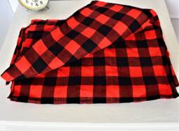 African Maasai Shuka Blanket - Red & Black Plaid Acrylic Throw
