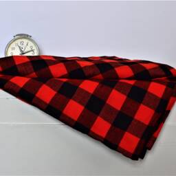 African Maasai Shuka Blanket - Red & Black Plaid Acrylic Throw - thumbnail 3