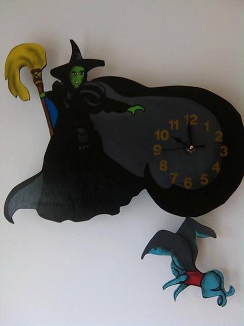Wizard Of Oz/ Wicked Witch The West Pendulum Wall Clock
