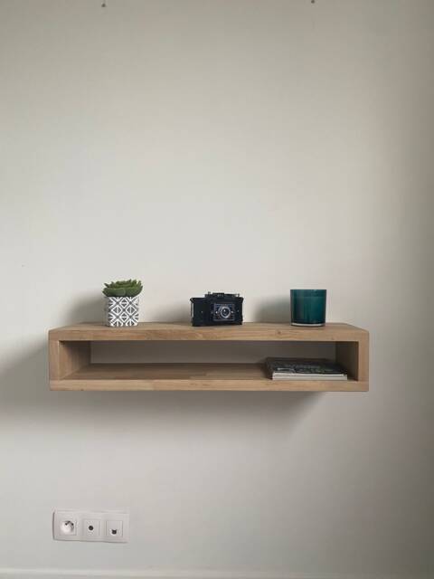 Console/Tv Stand Floating Shelf in Oak - image 1