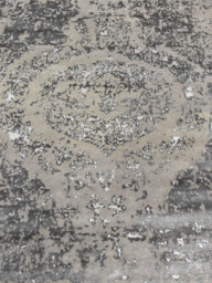 Selwyn Hand-knotted Wool & Bamboo Silk Rug - thumbnail 3
