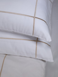 Gloria Duvet Cover Set - thumbnail 3