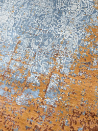 Oryn Hand-knotted Wool & Bamboo Silk Rug - thumbnail 4