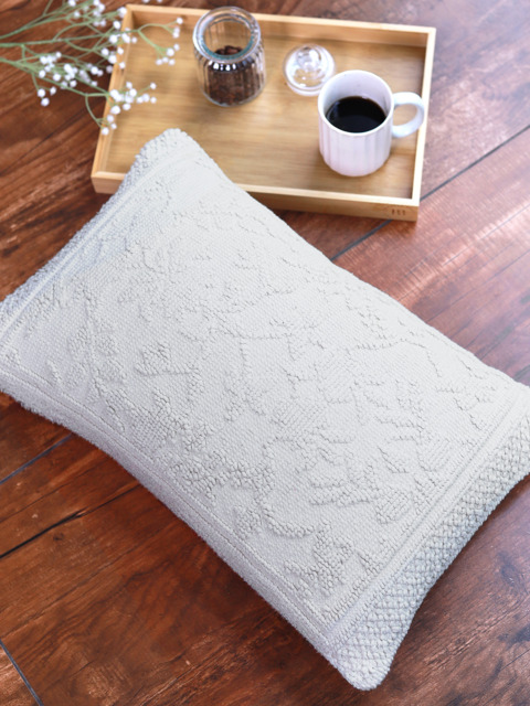 Maris Cotton Cushion - image 1