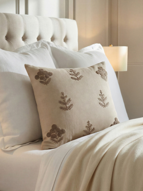 Nomad Floral Embroidered Cotton–Linen Cushion - Green - image 1