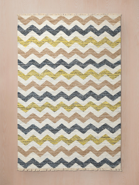 Solvi Hand-woven Wool Rug - image 1