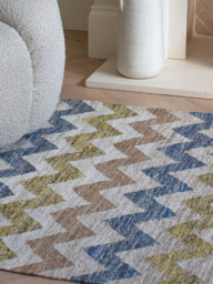 Solvi Hand-woven Wool Rug - thumbnail 2