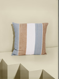 Omio Hand-woven Cushion - thumbnail 2