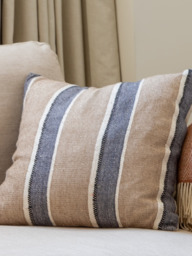 Alaya Hand-woven Cushion - thumbnail 3