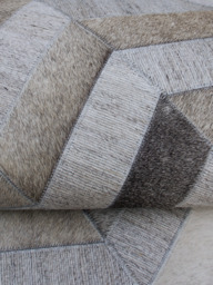Aariz Hide & Wool Rug - thumbnail 5