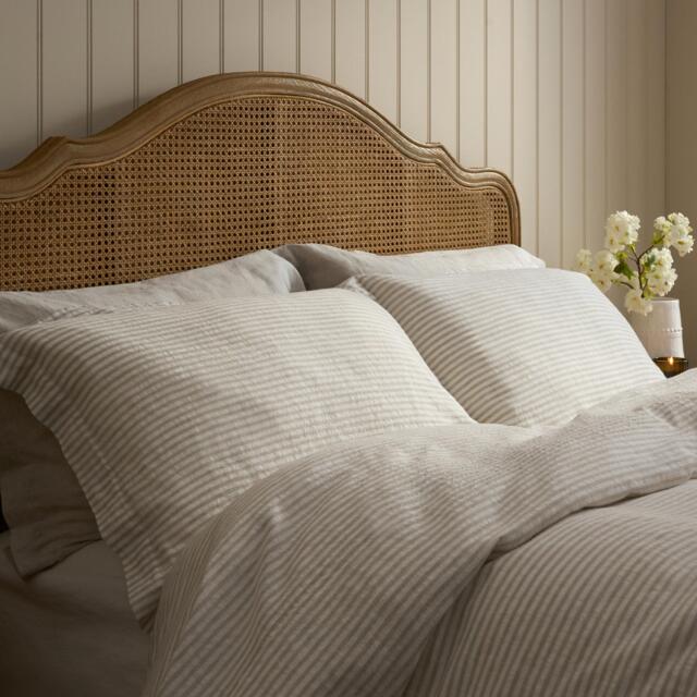 Amelie Stripe Oxford Edge Pillowcase Pair - image 1