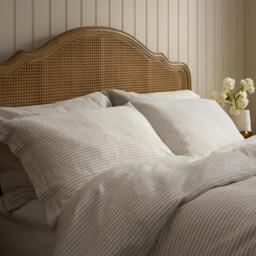 Amelie Stripe Oxford Edge Pillowcase Pair - thumbnail 1