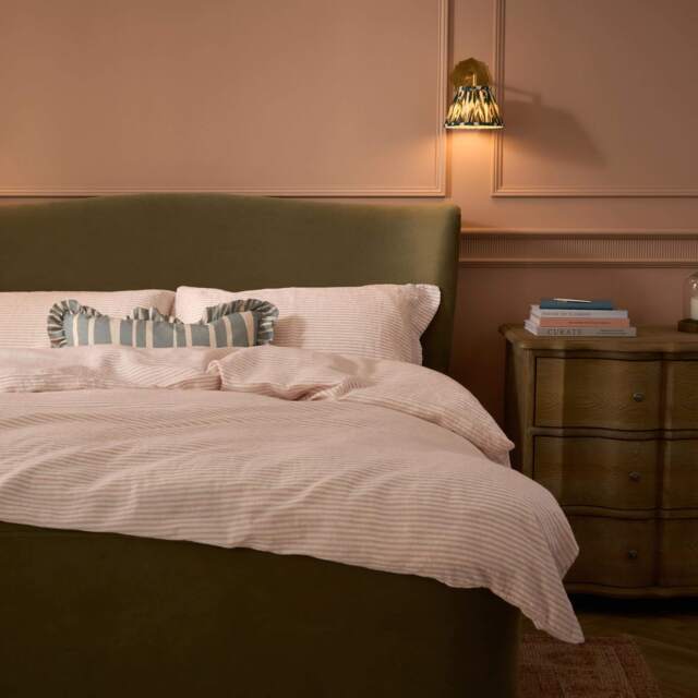 Amelie Stripe Bed Linen Set - image 1