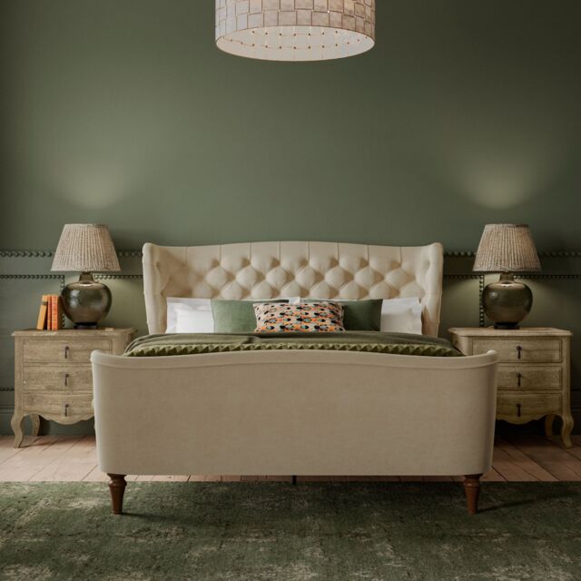 Charlotte Buttoned Bed