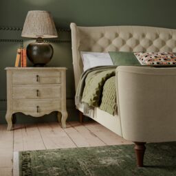 Charlotte Buttoned Bed - thumbnail 4