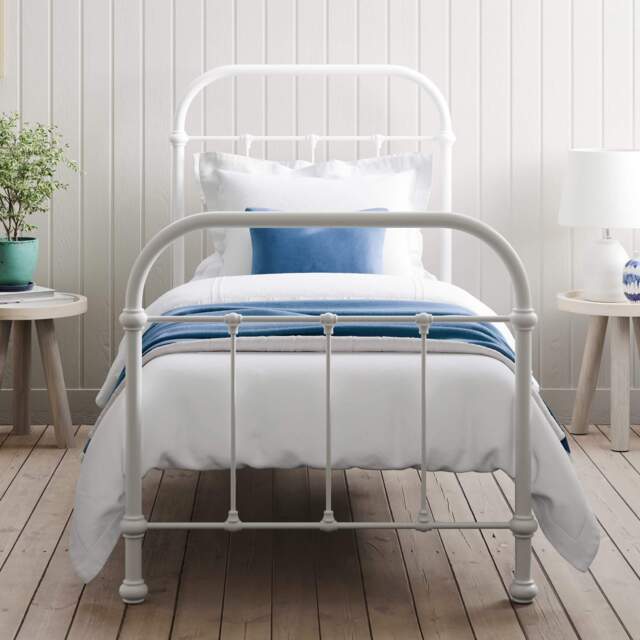 Oliver Bed