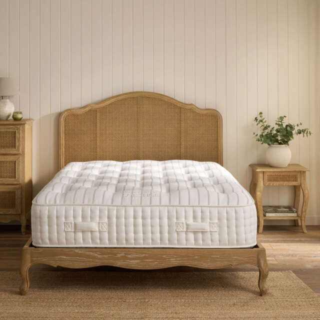 Flaxby Platinum Solstice Mattress - image 1