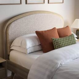 Saunders Super King Bed - thumbnail 4