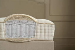 Byron Mattress - thumbnail 3
