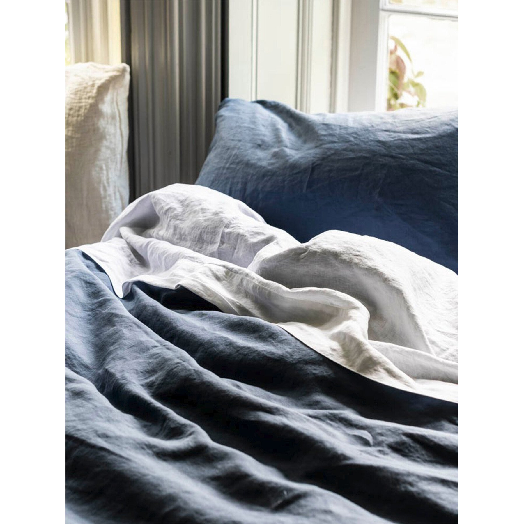 Piglet in Bed Linen Fitted Sheet - Size King Blue - image 1