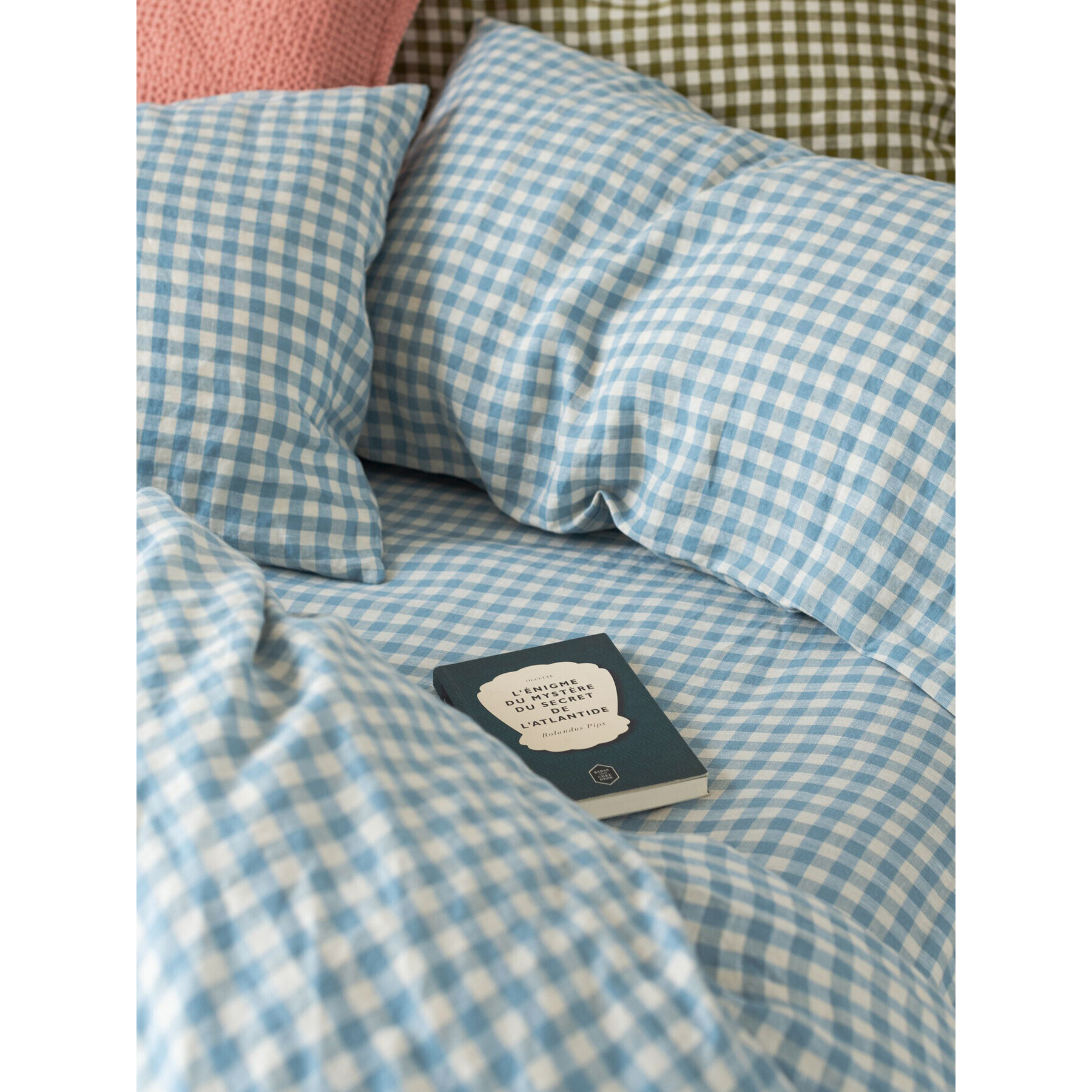 Piglet in Bed Gingham Linen Fitted Sheet - Size King Blue - image 1