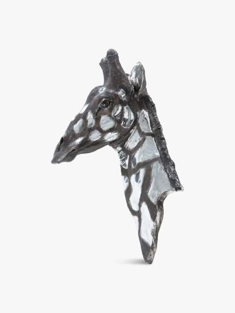 Libra Interiors Dappled Giraffe Head Wall Plaque in Silver, Size One