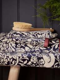 Morris & Co Strawberry Thief Bath in Blue, Cotton, Size Sheet - thumbnail 2