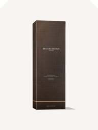 Molton Brown Mesmerising Oudh & Gold Accord Aroma Reeds, Size 150ml - thumbnail 5