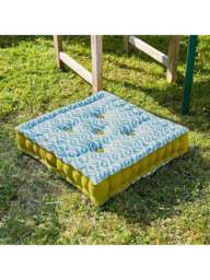Land & Shore Sperrin Outdoor Cushion in Green, Polyester, Size 45x45cm - thumbnail 3