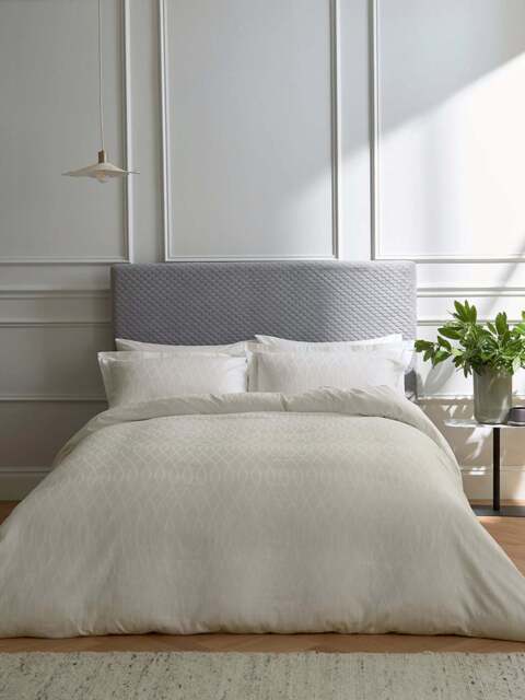 Bedeck of Belfast Fine Linens Ravello 250 Thread Count Cover Set in Chalk, Cotton, Size Double - image 1
