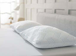 TEMPUR® Cloud Smartcool™ Pillow In Medium Feel in White, Size Standard - thumbnail 3