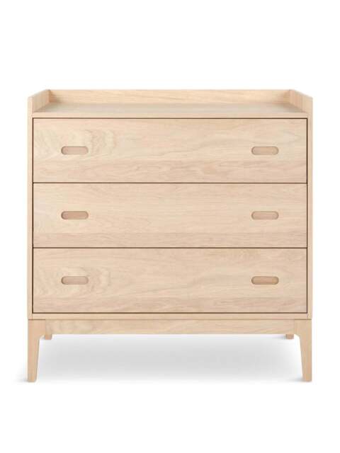 Heal's Morten Three Drawer Chest Oak in Brown, Size 90x44x90