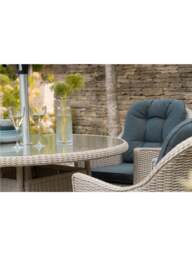 Bramblecrest Monterey Rattan 4-Seat Round Dining Set With Parasol & Base - thumbnail 4