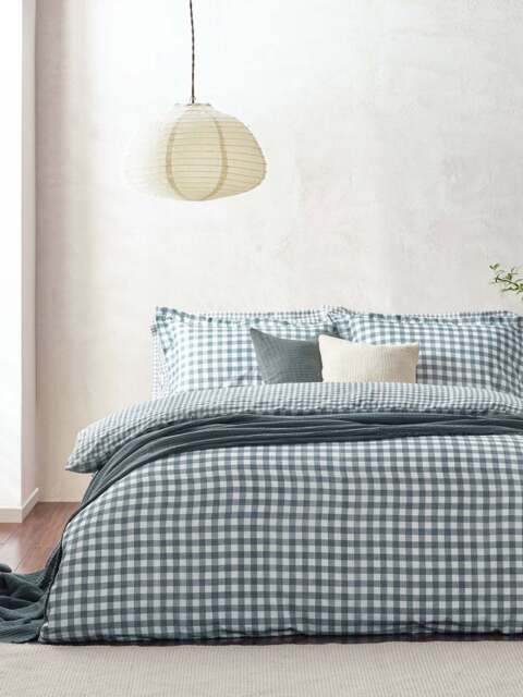 Yard Living Barton Duvet Cover Set in Navy, Size King - image 1