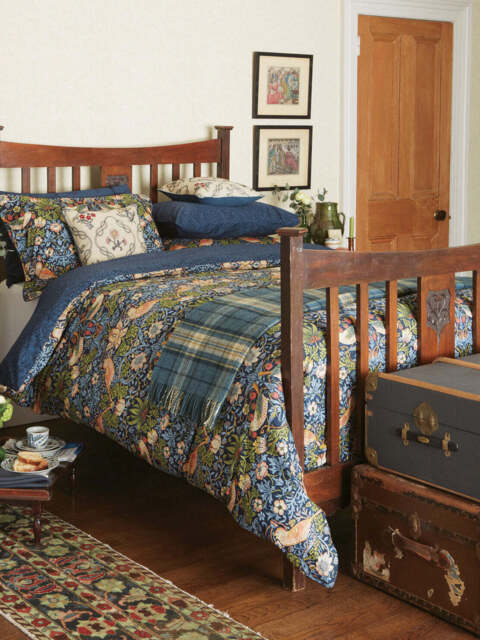 Morris & Co Strawberry Thief Cover Set in Indigo, Size Double - image 1