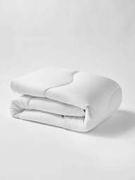 The Fine Bedding Company Spundown Lightweight Duvet 4.5 Tog in White, Super Soft Microfibre, Size Double - thumbnail 3