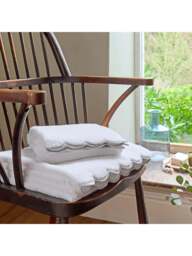 Christy Scallop Edge Towel in Silver, Cotton, Size Bath - thumbnail 4