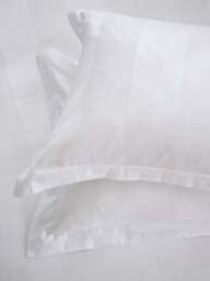 Bedeck of Belfast Fine Linens Serra Dobby Stripe Bedding Cover Set in White, Size Double - thumbnail 2