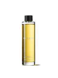 Molton Brown Mesmerising Oudh & Gold Accord Aroma Reeds Refill, Size 150ml - thumbnail 3