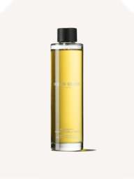 Molton Brown Mesmerising Oudh & Gold Accord Aroma Reeds Refill, Size 150ml - thumbnail 4