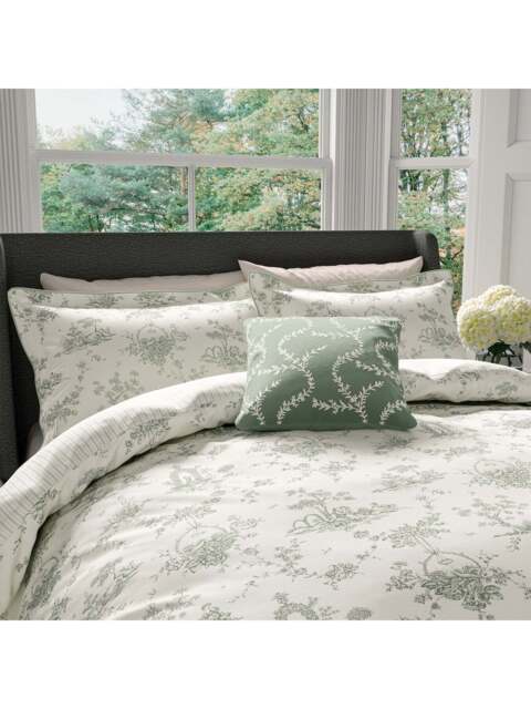 Morris & Co Garden Of Love V&a Duvet Cover Collection in Green, Size Single - image 1