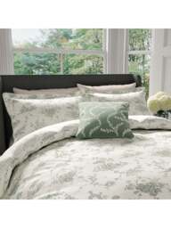 Morris & Co Garden Of Love V&a Duvet Cover Collection in Green, Size Single