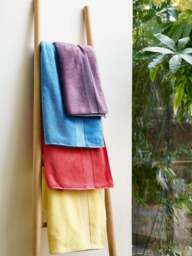 Christy Supreme Hygro Towel Collection in White, Cotton, Size Bath - thumbnail 3