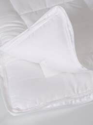 The Fine Bedding Company Dual Layer Mattress Topper in White, Size Double - thumbnail 3