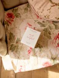 Plum & Ashby Neroli Bergamot Candle - thumbnail 3